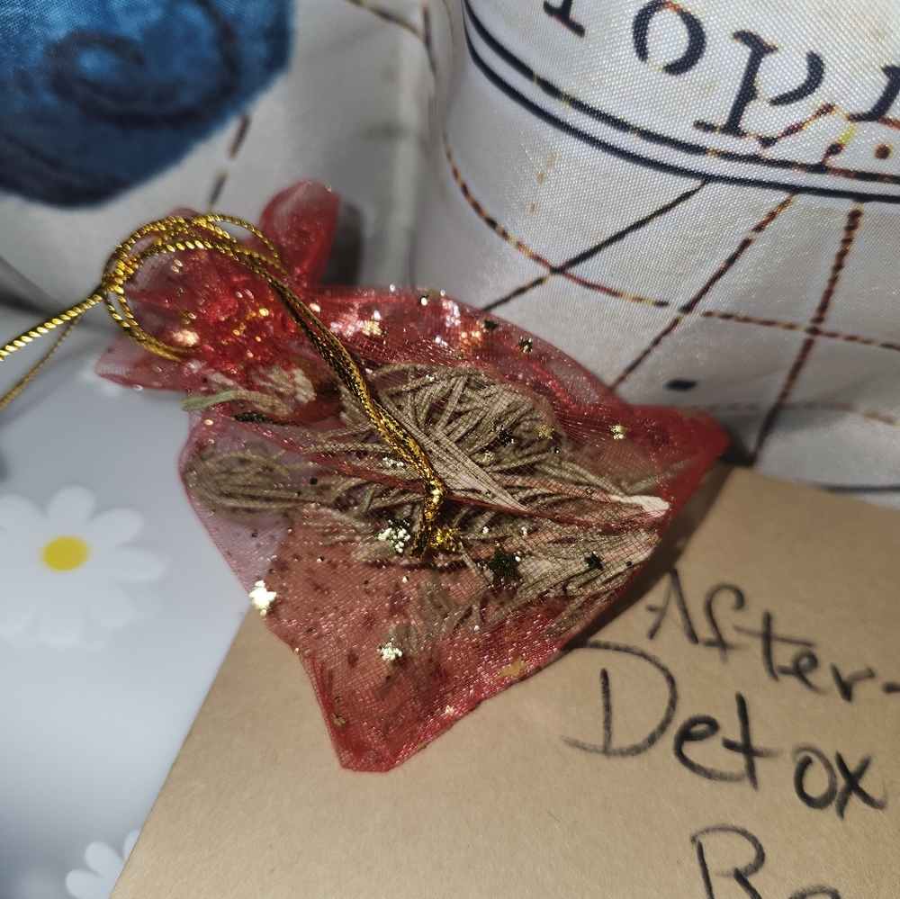 Aftercare Hydrotherapy Detox DIY bath kit with fresh herbs in a reusable  sachet